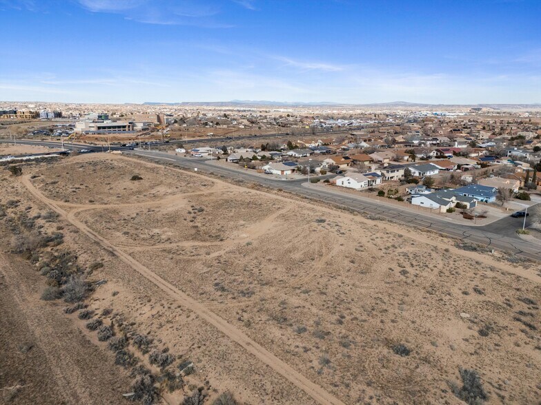 2801 Willow Creek NE St, Rio Rancho, NM à vendre - Photo de l’immeuble – Image 3 sur 25