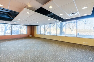 14001 E Iliff Ave, Aurora, CO à vendre Photo intérieure– Image 2 sur 3