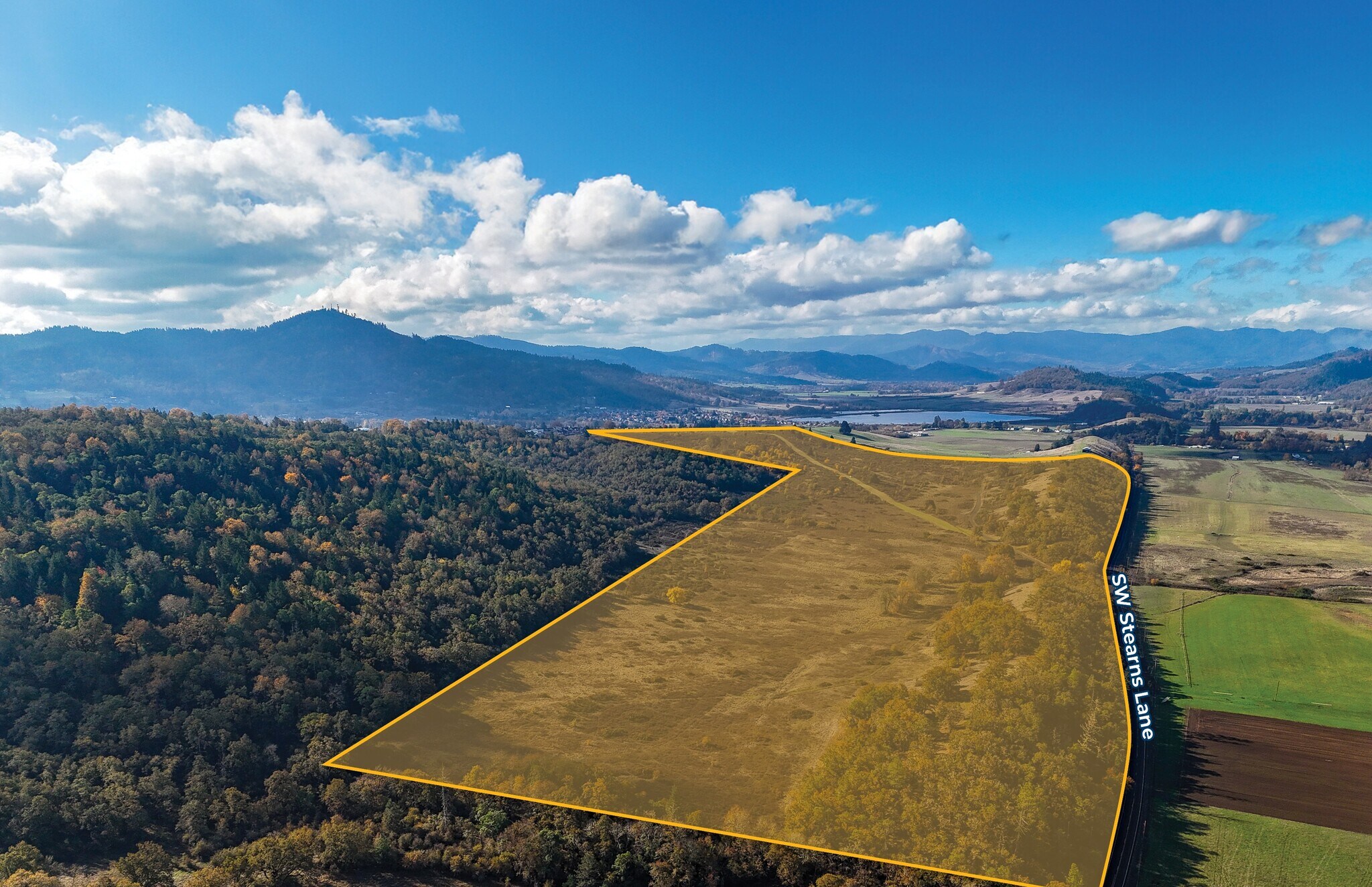 620 SW Stearns Ln, Sutherlin, OR à vendre Photo principale– Image 1 sur 5