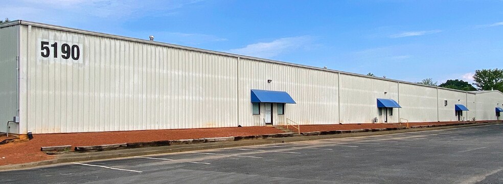 5190 Indiana Ave, Winston-Salem, NC à louer - Photo principale – Image 1 sur 2