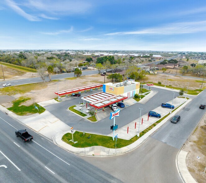 620 E 2nd St, Mercedes, TX à vendre - Photo de l’immeuble – Image 3 sur 4