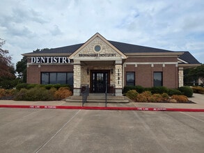 1801 Precinct Line Rd, Hurst, TX à louer Photo intérieure– Image 2 sur 15