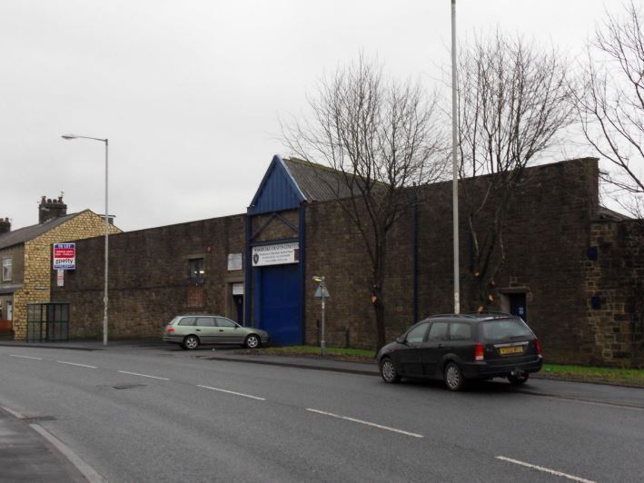Colne Rd, Barnoldswick à louer - Photo de l’immeuble – Image 2 sur 2