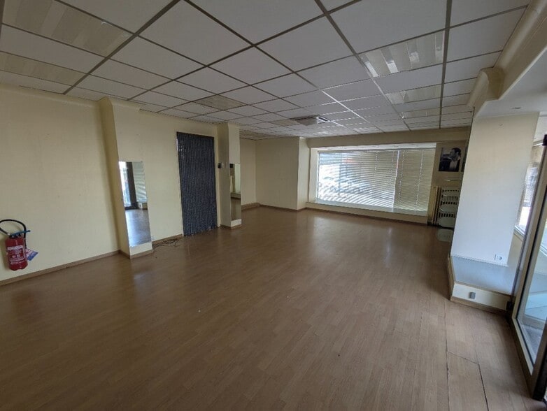 Local commercial dans Besançon à vendre - Photo intérieure – Image 2 sur 7