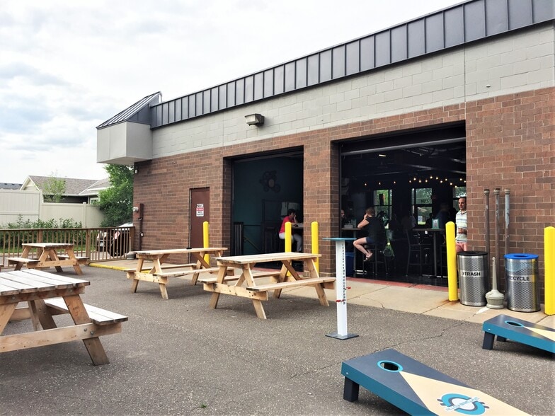 2700-2704 Coon Rapids Blvd NW, Coon Rapids, MN à louer - Photo de l’immeuble – Image 3 sur 15