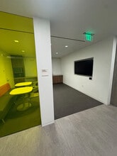 18600 MacArthur Blvd, Irvine, CA à louer Photo intérieure– Image 1 sur 6