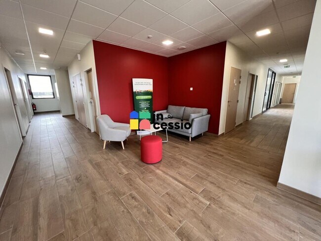 Plus de détails pour Bureau à vendre