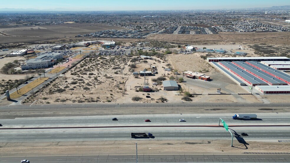 10540 Gateway Blvd E, El Paso, TX à vendre - Vidéo sur l’annonce professionnelle – Image 3 sur 16