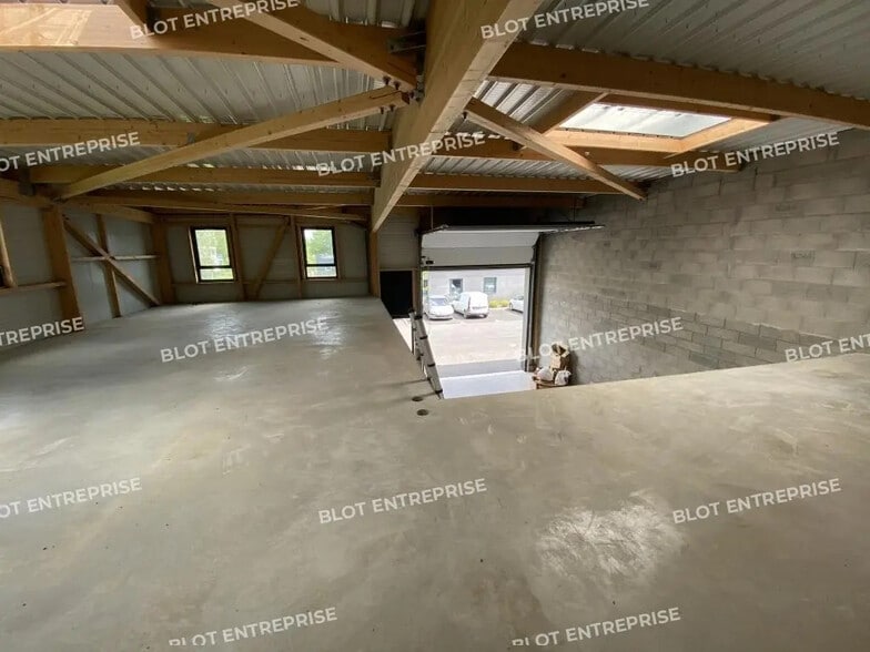 Local d’activités dans Saint-Gilles à louer - Photo intérieure – Image 3 sur 9