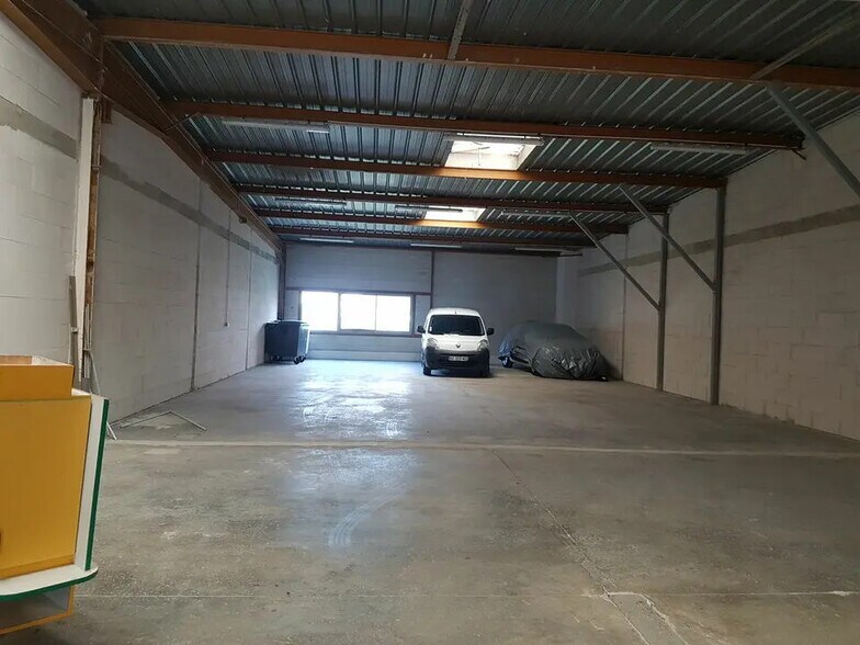 Local d’activités dans Avrillé à louer - Photo intérieure – Image 1 sur 1