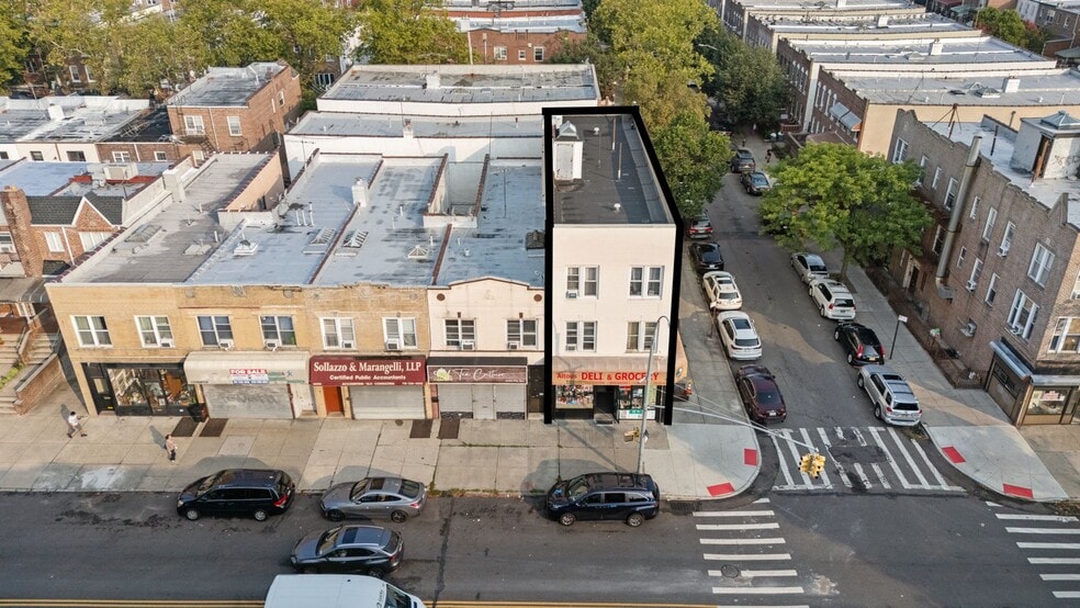 6602 17th Ave, Brooklyn, NY à vendre - Photo de l’immeuble – Image 2 sur 12