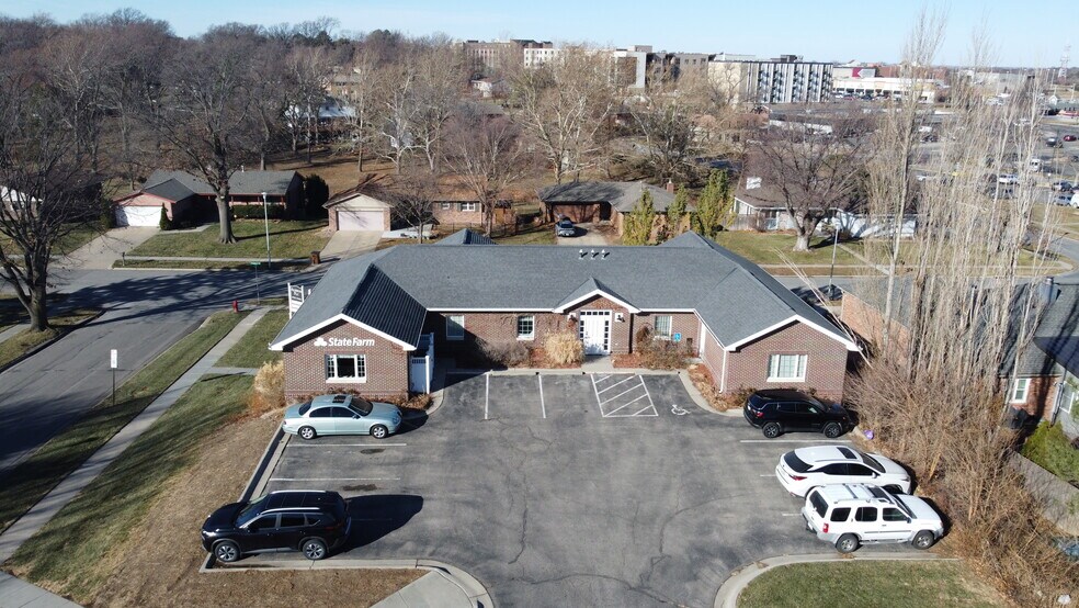 6710 L St, Lincoln, NE à louer - Photo principale – Image 1 sur 6