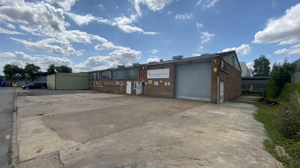 Bourne End, Southam à vendre - Photo de l’immeuble – Image 1 sur 19