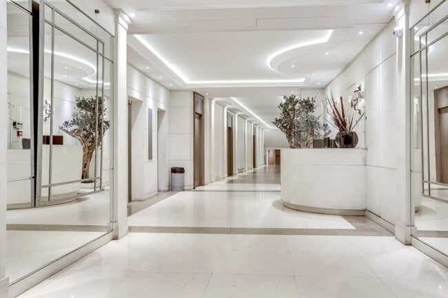 Plus de détails pour 89-91 Rue Du Faubourg Saint-Honoré, Paris - Bureau à vendre