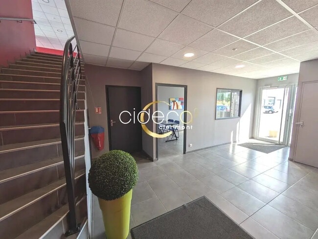 Plus de détails pour Bureau à louer