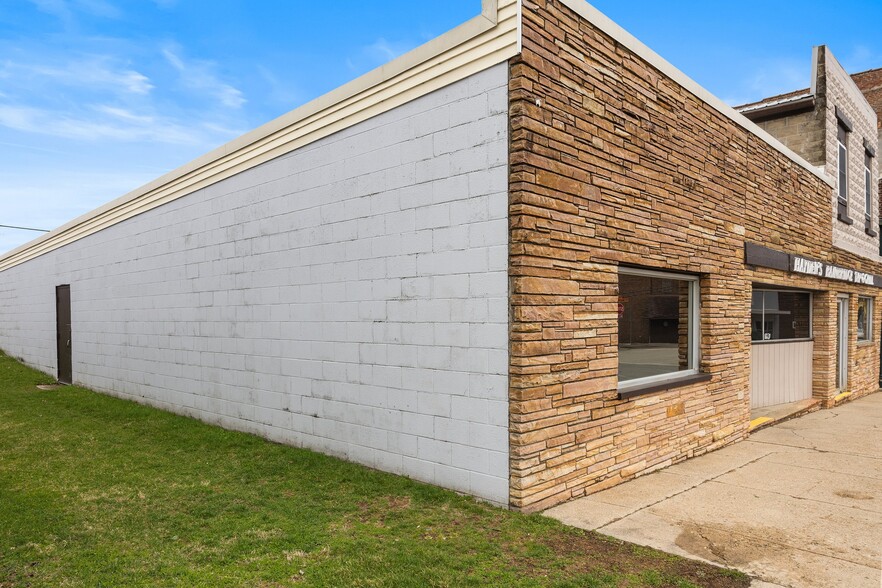 109 Main St, Bainbridge, IN à vendre - Photo de l’immeuble – Image 3 sur 41