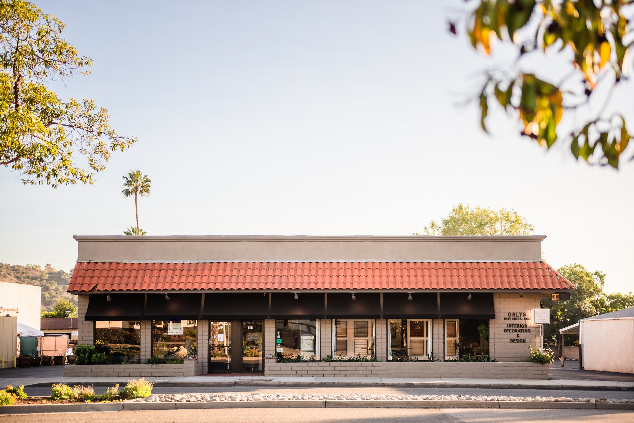 230-236 E Route 66, Glendora, CA à louer Photo principale– Image 1 sur 2