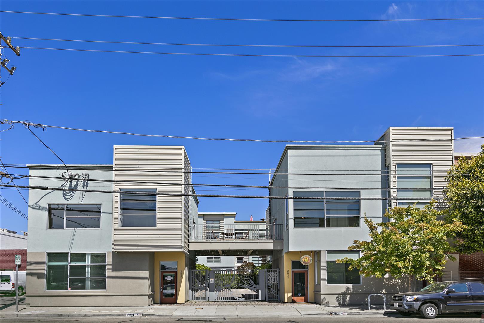 2833 7th St, Berkeley, CA à louer Photo de l’immeuble– Image 1 sur 22