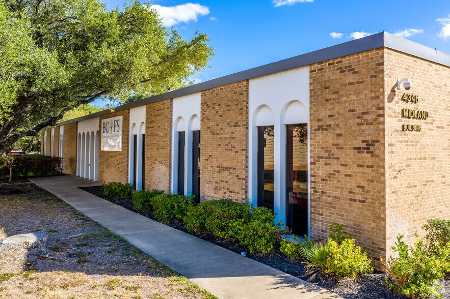 4346 NW Loop 410, San Antonio, TX à vendre - Photo de l’immeuble – Image 2 sur 4