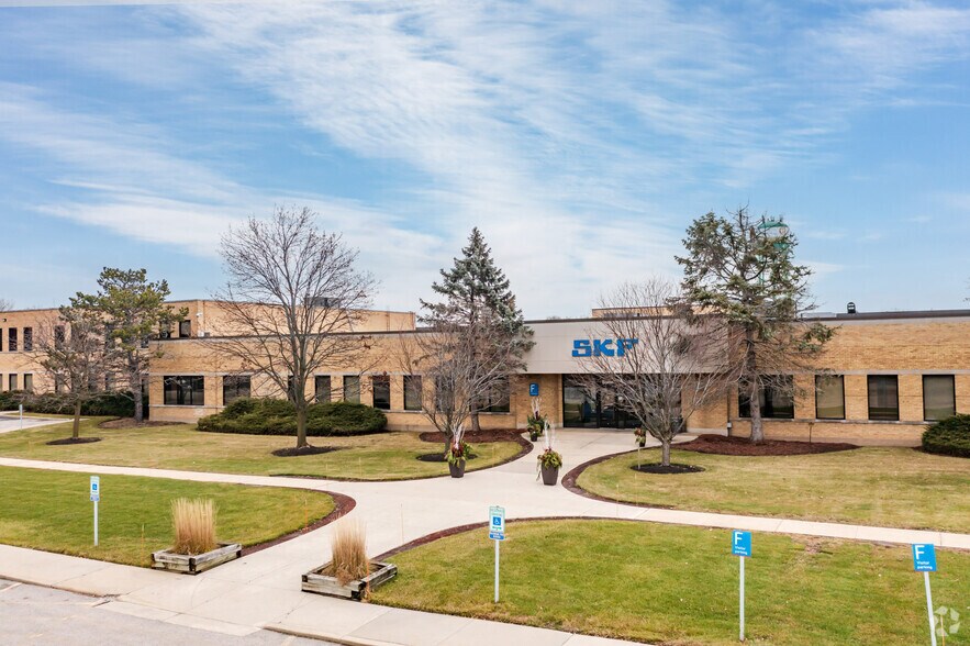 900 N State St, Elgin, IL à louer - Photo principale – Image 1 sur 11