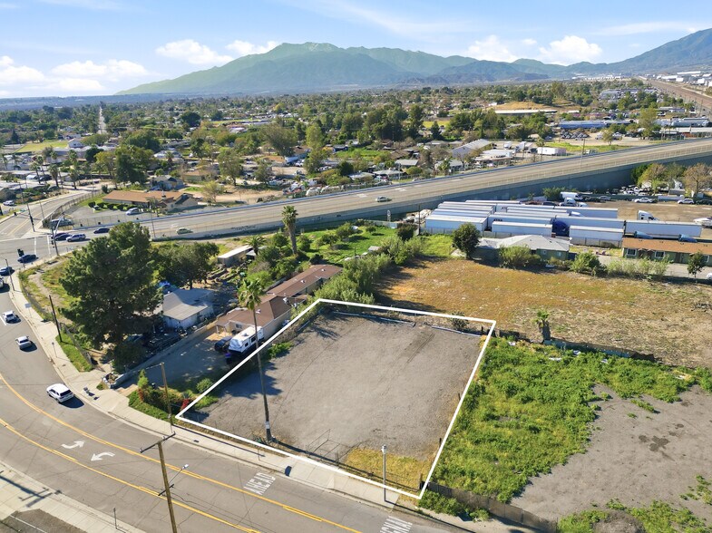 1940 Short St, San Bernardino, CA à vendre - Photo principale – Image 1 sur 10