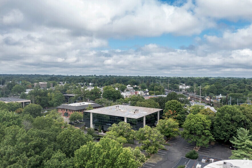 9 Old Kings Hwy S, Darien, CT à louer - Aérien – Image 2 sur 13