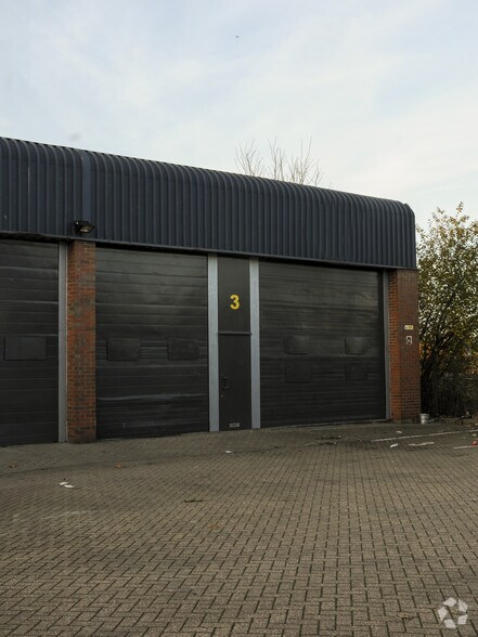 Elmgrove Rd, Harrow à louer - Photo de l’immeuble – Image 2 sur 3