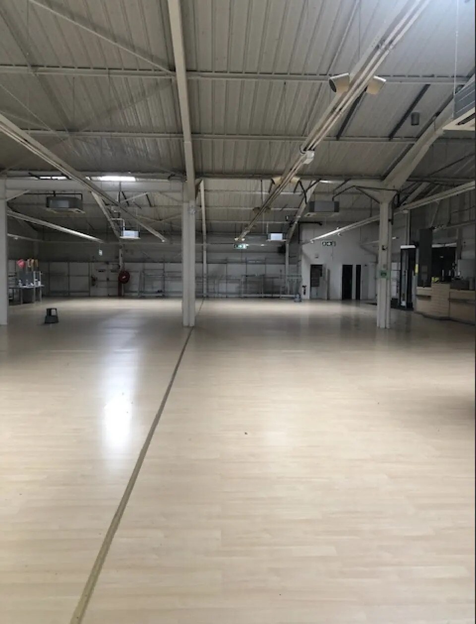 Local commercial dans Nemours à louer Photo intérieure– Image 1 sur 7