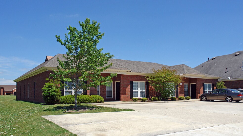 6766-6772 Taylor Cir, Montgomery, AL à louer - Photo de l’immeuble – Image 3 sur 7