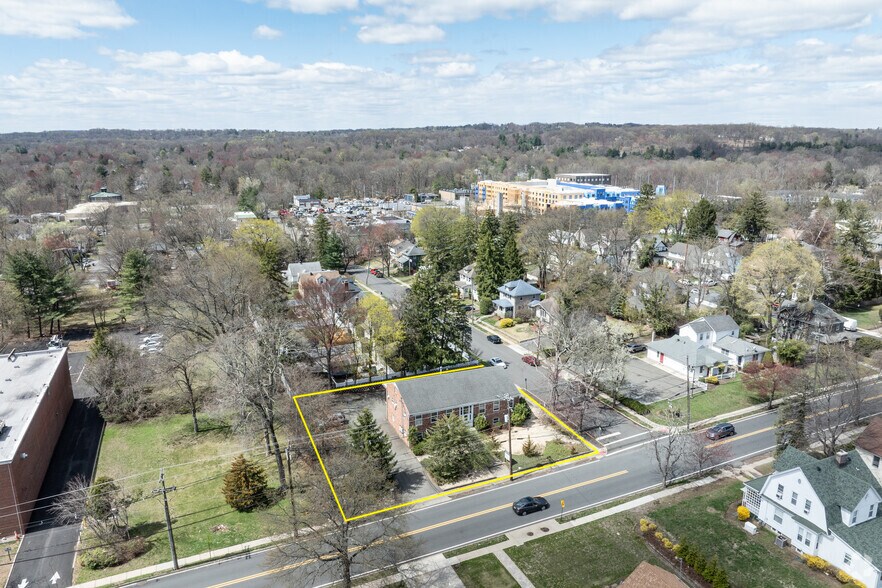 185 Broadway, Hillsdale, NJ à louer - Photo principale – Image 1 sur 30