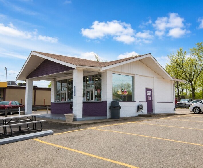 11320 Saginaw rd, Grand Blanc, MI à vendre - Photo de l’immeuble – Image 2 sur 7