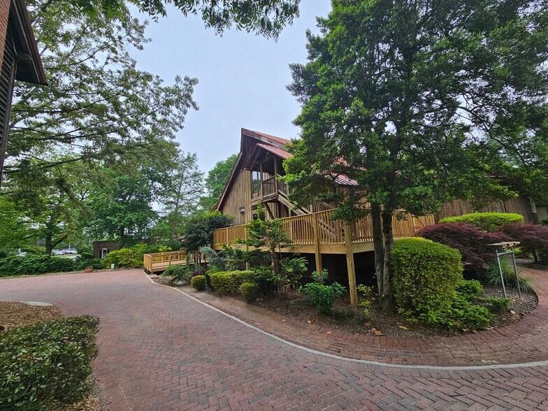1169 Canton St, Roswell, GA à louer - Photo de l’immeuble – Image 3 sur 7