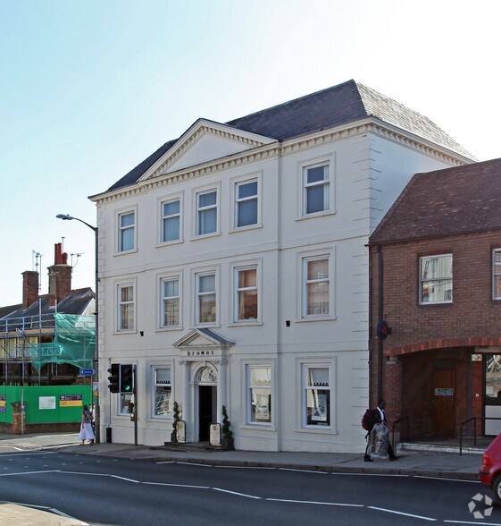 Market Hls, Buckingham à louer - Photo principale – Image 1 sur 2