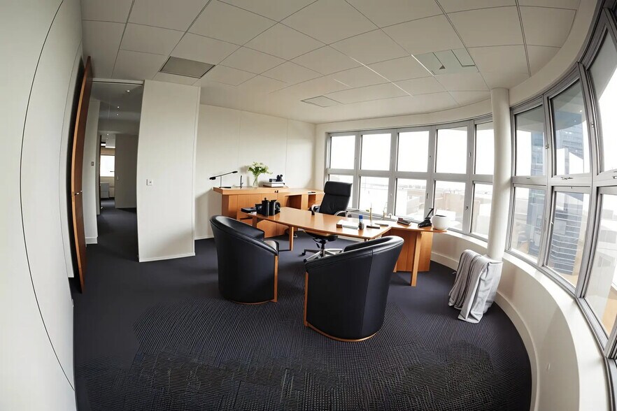 Bureau dans Noisy-le-Grand à vendre - Photo de l’immeuble – Image 3 sur 14