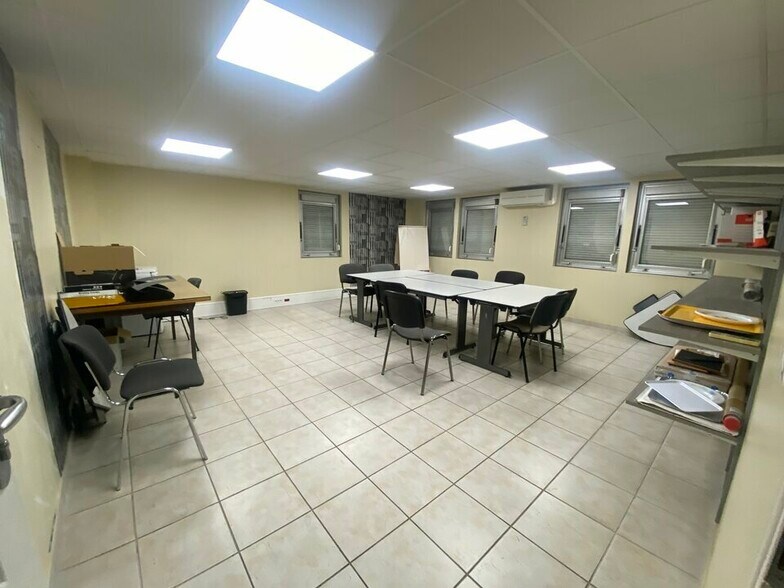 Bureau dans Pantin à louer - Photo intérieure – Image 1 sur 9