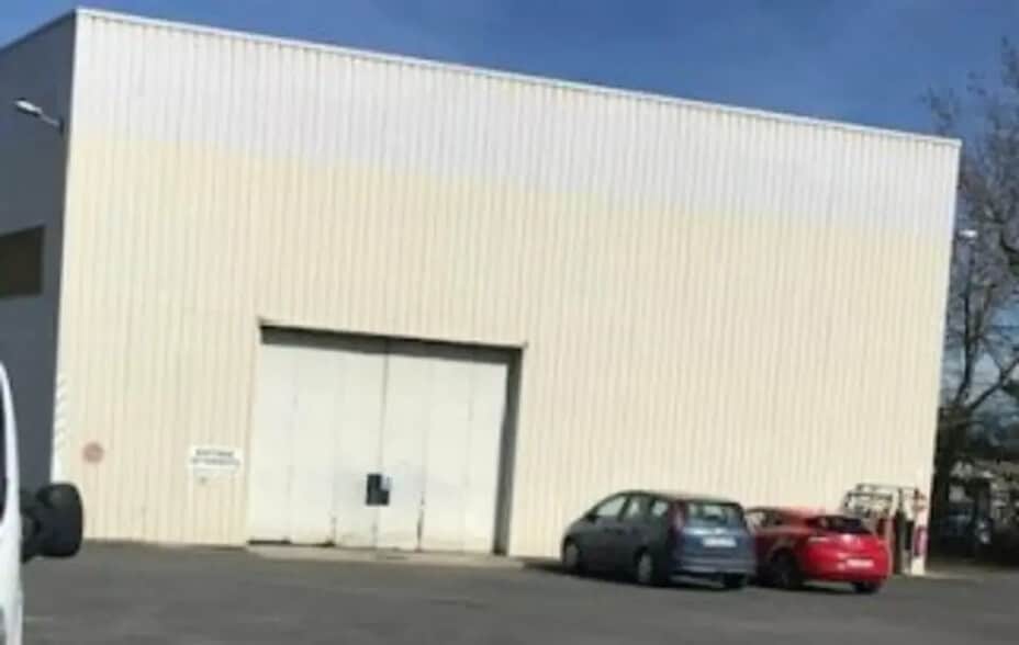 Local d’activités dans Brive-la-Gaillarde à louer - Photo de l’immeuble – Image 2 sur 5