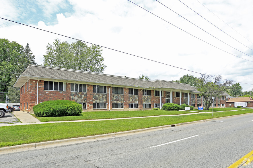 28475 Greenfield Rd, Southfield, MI à louer - Photo principale – Image 1 sur 4