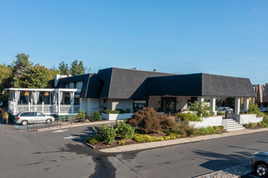 535 Central Ave, New Providence, NJ à louer - Photo de l’immeuble – Image 3 sur 5