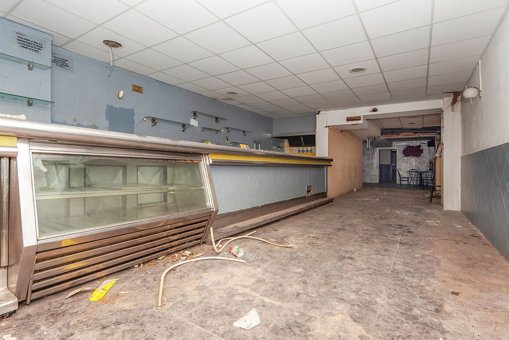 Cornellà de Llobregat, BAR 08940 - Lot 01 -  - Photo intérieure - Image 1 of 12