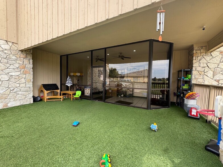1300 Fulton St, Denton, TX à louer - Photo de l’immeuble – Image 3 sur 13