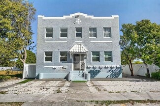 Plus de détails pour 767 NW 35th St, Miami, FL - Logement à vendre