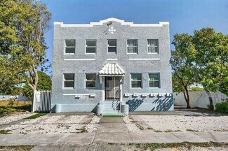 Plus de détails pour 767 NW 35th St, Miami, FL - Logement à vendre