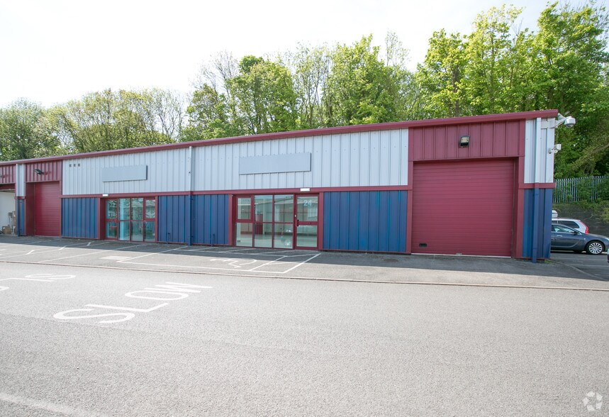 Units 22-24 Kimberley Way, Rugeley à louer - Photo de l’immeuble – Image 2 sur 3