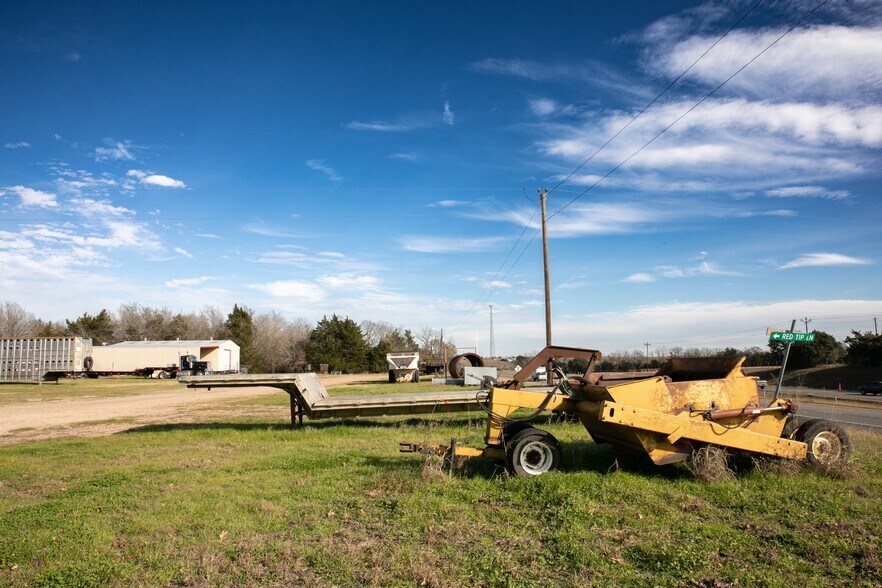 30 Red Tip Ln, Brenham, TX à vendre - Photo de l’immeuble – Image 2 sur 29