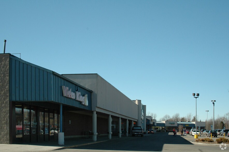 981 Ford Street Ext, Ogdensburg, NY à louer - Photo de l’immeuble – Image 2 sur 5