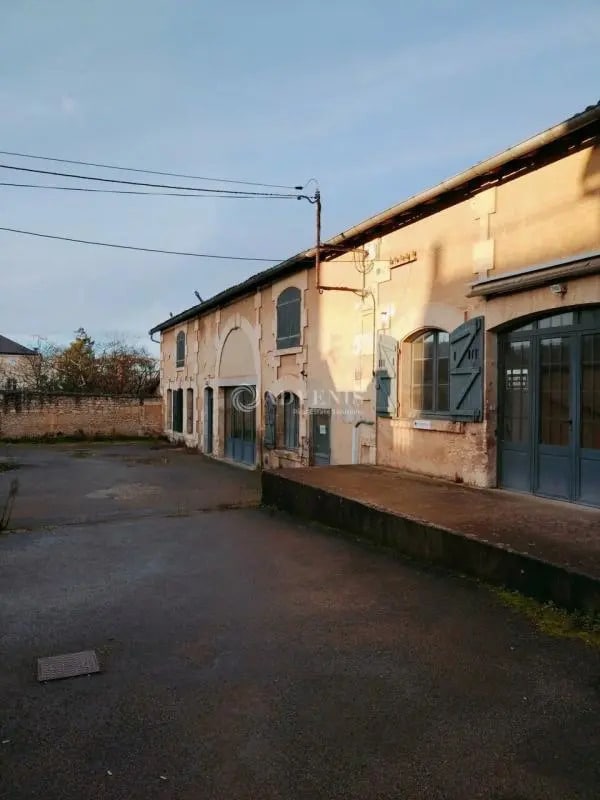 Local d'activités dans Cognac à vendre Photo principale– Image 1 sur 2