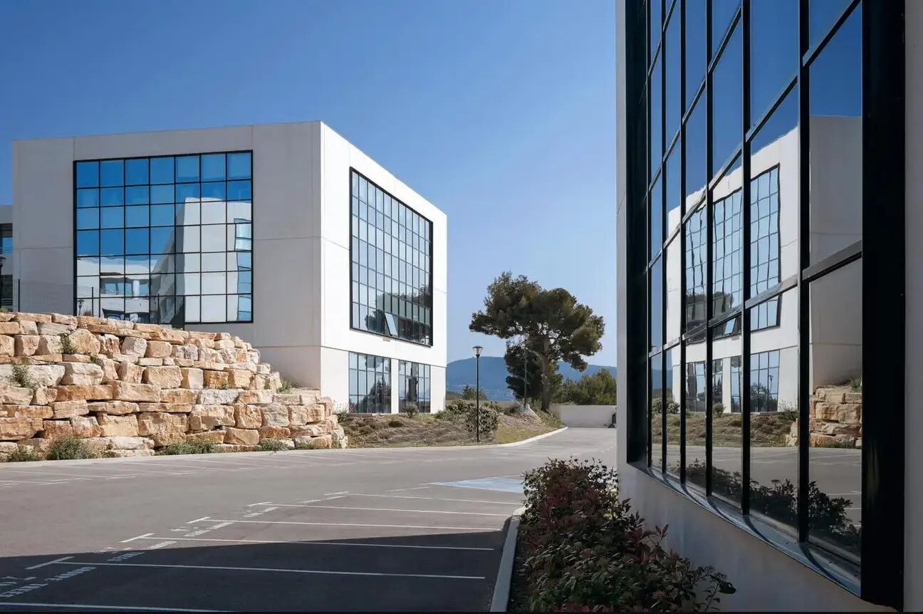 297 Avenue Du Mistral, La Ciotat à louer Photo de l’immeuble– Image 1 sur 5