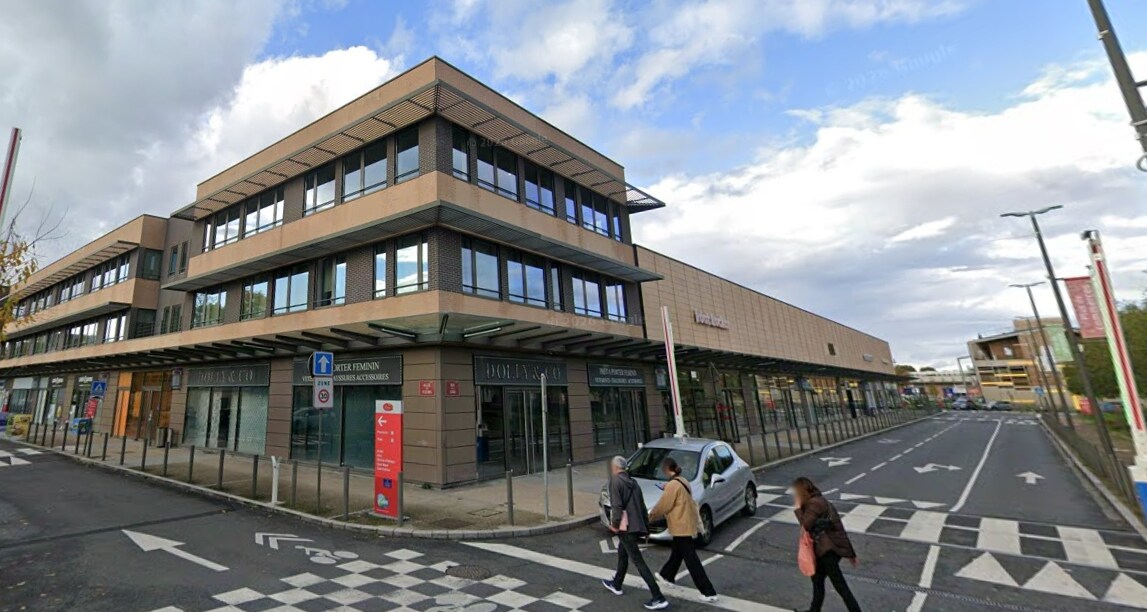 Local commercial dans Fresnes à louer Photo de l’immeuble– Image 1 sur 6