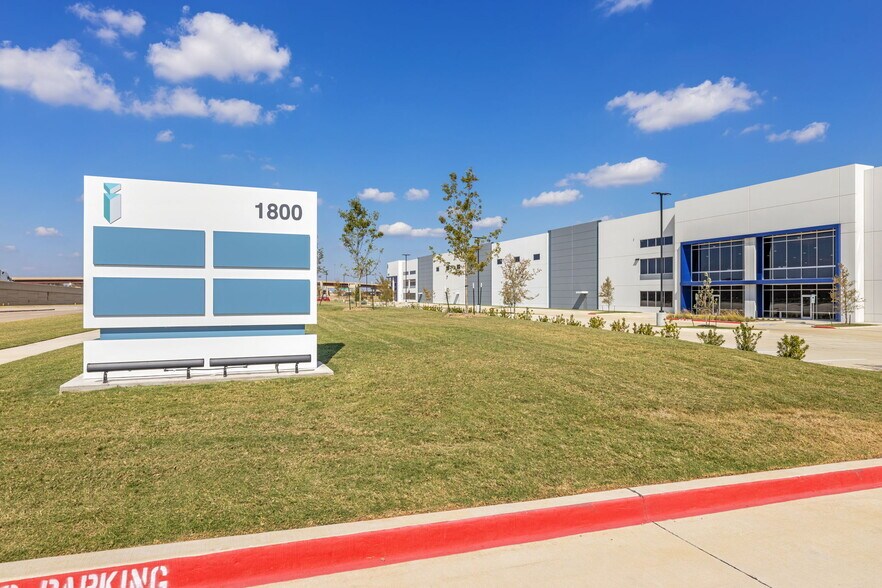 1800 State Highway 121, Grapevine, TX à louer - Photo de l’immeuble – Image 3 sur 6