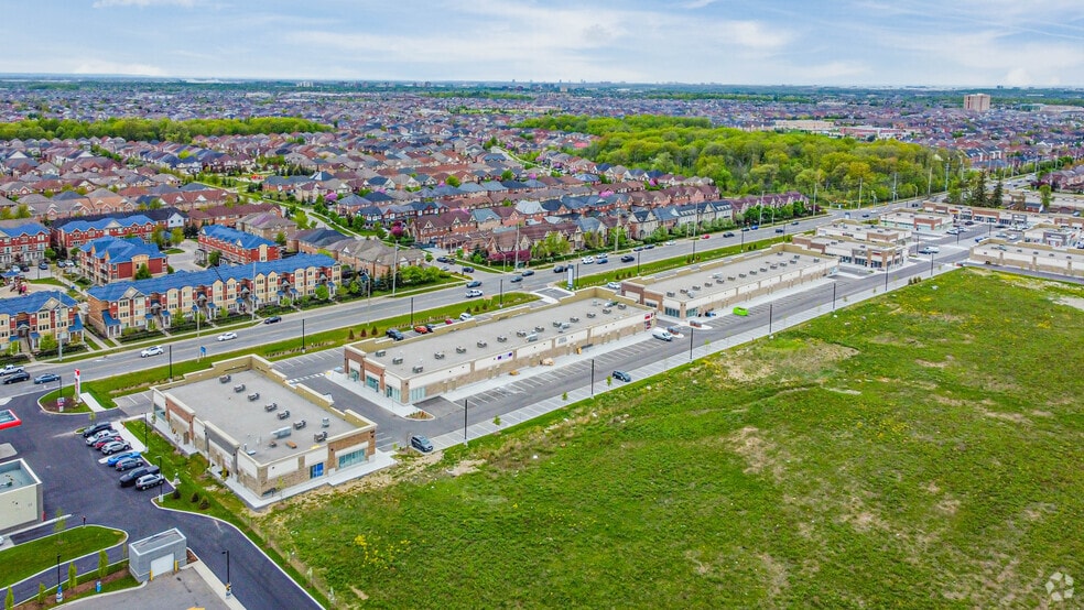 Eglinton Ave W, Mississauga, ON à louer - Aérien – Image 2 sur 3
